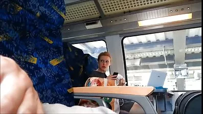 Kille glatt slickade rakad fitta av en äldre asiatisk free porr film tjej