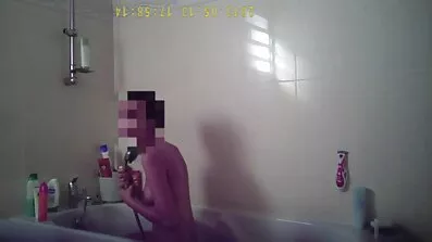 Depraverade fru onanerar framför kameran gratis porrvideos utan att visa Ansiktsbehandling