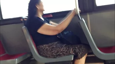 Två asiater unga och kåta har en otäck vagina fingering ras