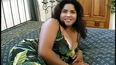 Dude skott glittrande gratis porrvideo snopp shabolda i anal