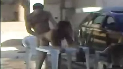 Ung rysk flicka inte svensk porr video har tid att sätta på smink medan körd