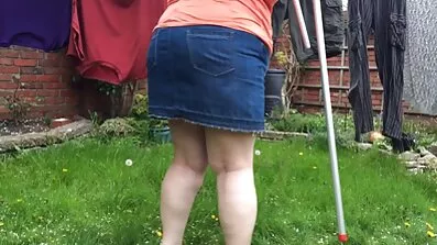 Sötnos med glasögon sprider hennes svensk porr video ben på porr gjutning