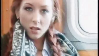 Onani med vibrator tillsammans med mjuka svensk porr xxx stön från svarthårig