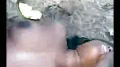 Ingefära gammal dam knullas hårt av svenska swingers porr svart älskare