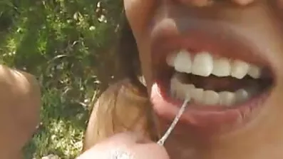 Busty make riding snopp liggande Man videoporr POV