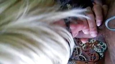 Brunetten vände gratis hd porr på en främlings önskan i sexuella fantasier