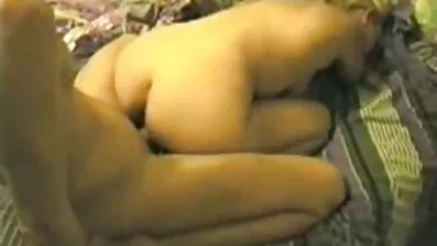 Rastlös gratis porrvideo asiatisk tjej som deltar i gruppsex