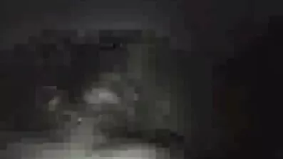 Gammal mörk haired slut lekte kuk av porr äldre stora saftiga mjölkning