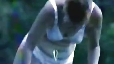 Ryska ung slyna svensk porr video kuk suger kille efter bad