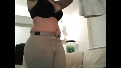 Skallig man Knullade Gammal Blond I stockings på baksätet porr video gratis på en bil