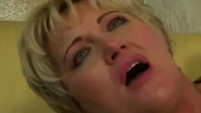Dude inspelade awesome sex kåta brudar video med Snow Maiden Anal på video