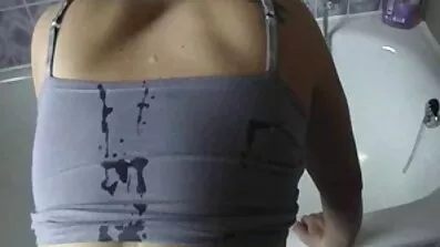 Han satte leksaker i båda mjukporr video hålen och lanserade en privat sändning