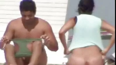 Två mogna aunties visar stora mjölk och strök varandra extrem porrfilm
