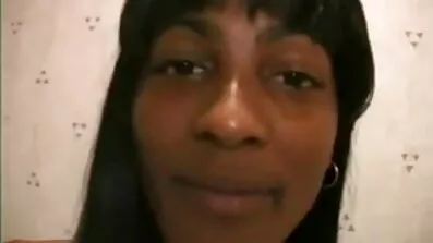 Hyresvärden videoporr fångas kåt Städerska onanerar och knullade i röven