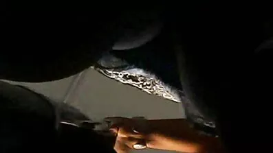 Erfaren MILF exciterar mästerligt porrvideo en sexuell släkting