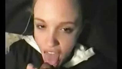 Stark man knullade smal älskare i free porr film Hårig slit