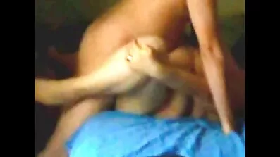Frun kokta man mjukporr video överraskning i form av blonde ryska hora